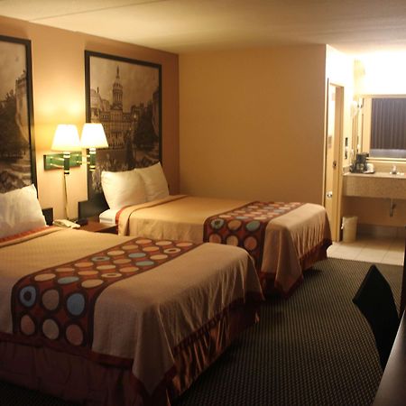 Hotel Super 8 By Wyndham Laurel Exterior foto